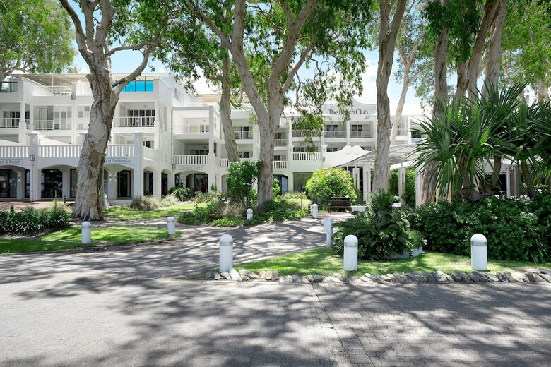 Hotel Peppers Beach Club And Spa Palm Cove