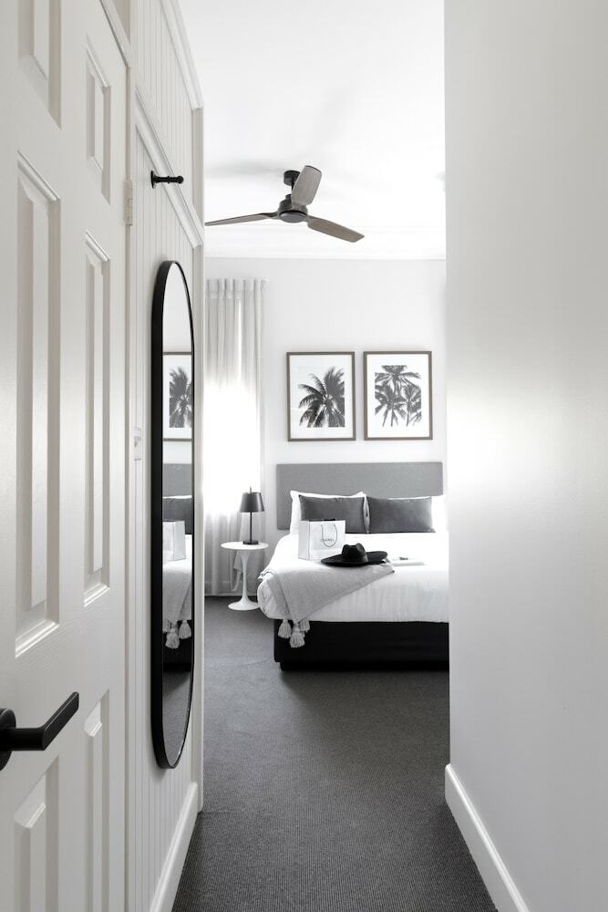 Hotel St. Marks Lodge