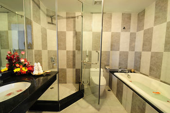 Romance Hotel Hue