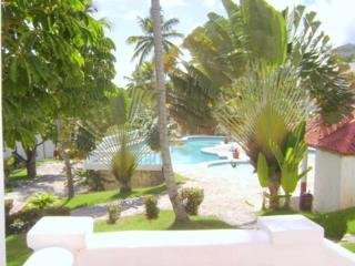 Hotel Tambora Beach Suites