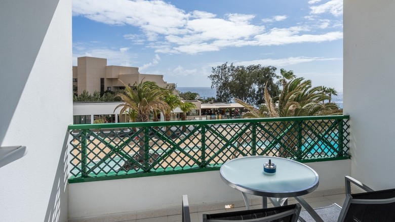 Hotel Blue Sea Costa Teguise Beach