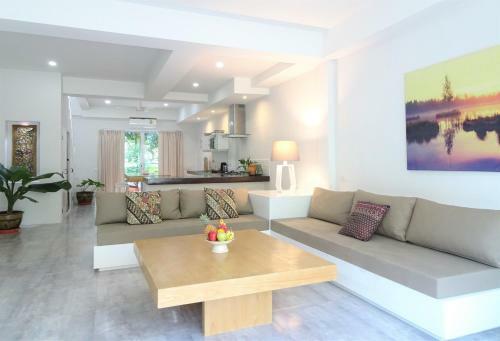 Hotel Isara Khao Lak