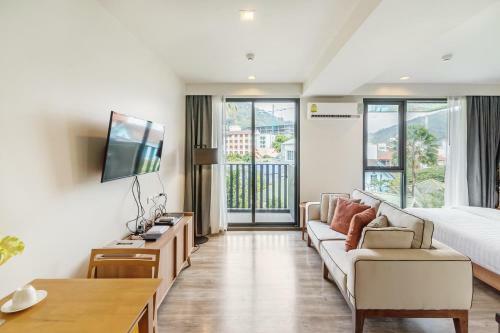 Apartamentos The Deck Patong By Favstay