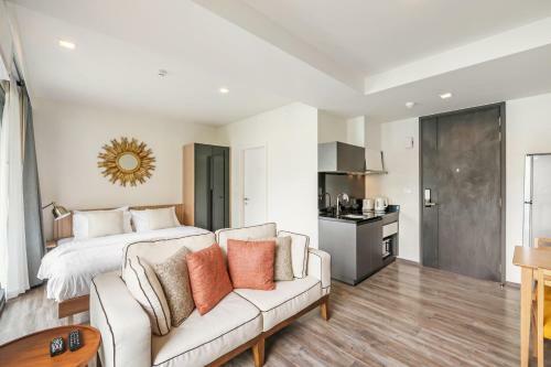 Apartamentos The Deck Patong By Favstay