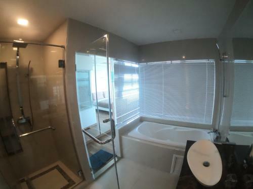 Apartamento The Peak Towers Condominium 24-05