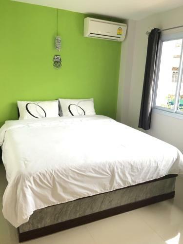 Hotel Me Home Suratthani