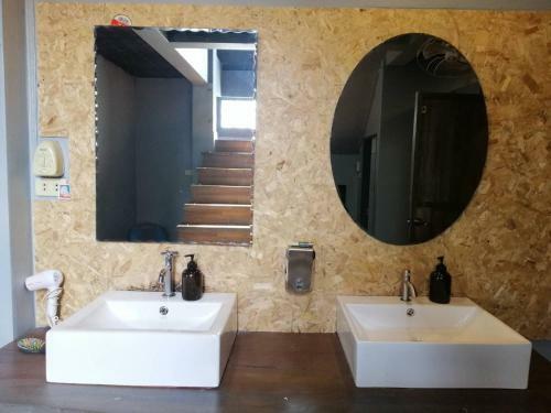 Chang Bed And Bar Hostel