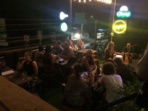 Chang Bed And Bar Hostel