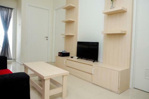Comfortable 2br Parahyangan Residence Apartment By Travelio