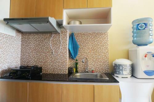 Minimalist Studio Apartment At Tamansari Panoramic Apartment By Travelio