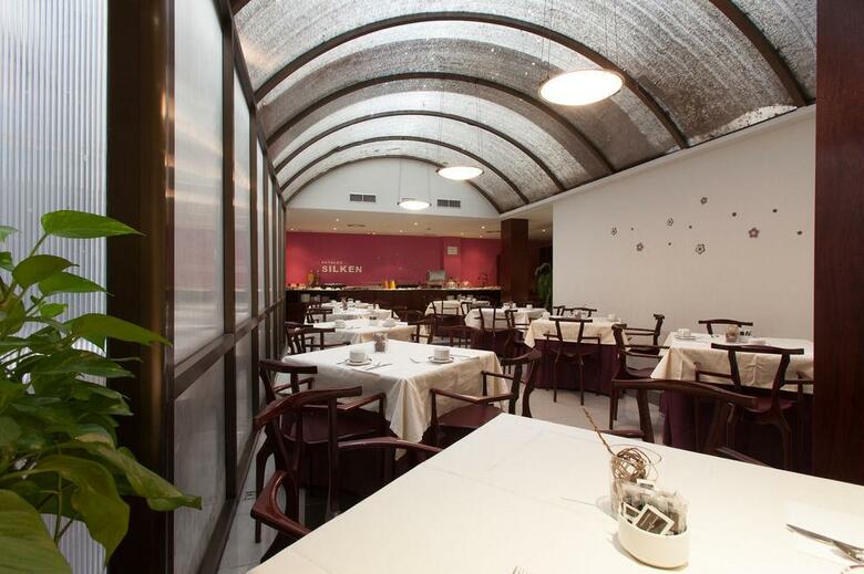 Hotel Silken Rona Dalba