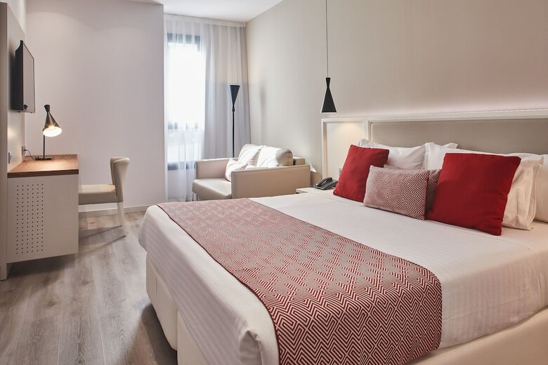 Hotel Silken Rona Dalba