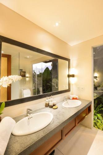 Villa Ayuterra Resort