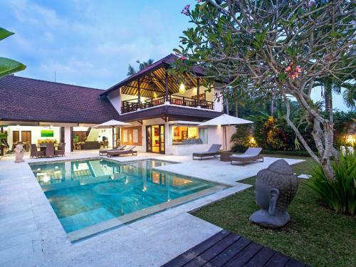 Villa Candi Kecil Empat