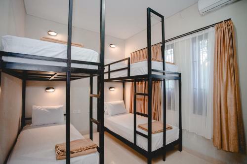 C8 Bed And Breakfast