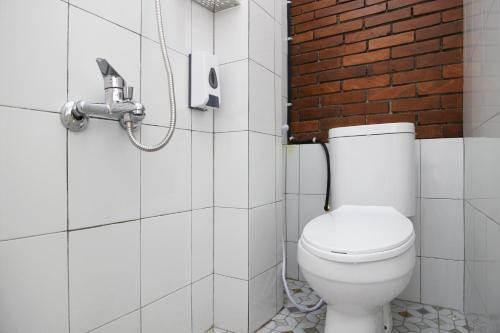 Hostal Reddoorz Near Akmil Magelang