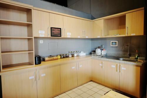 Zen Hostel Alun-alun Sarinah