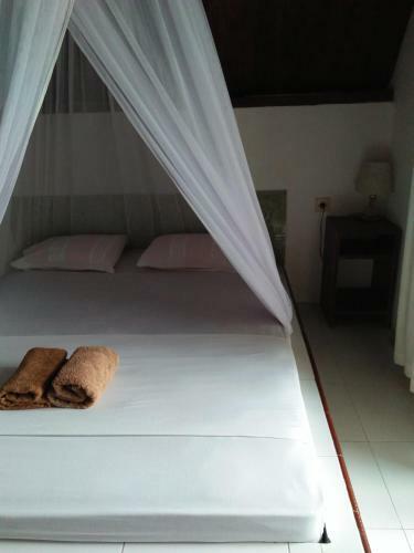Hostal The Flower Cottages