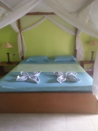 Hostal The Flower Cottages