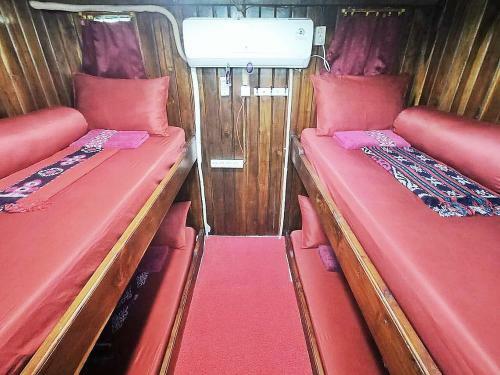 Vini Liveaboard