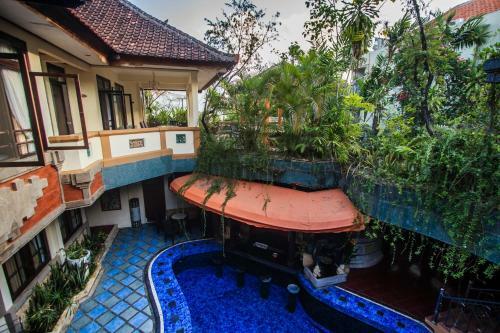 Hostal Sri Ratu Hotel