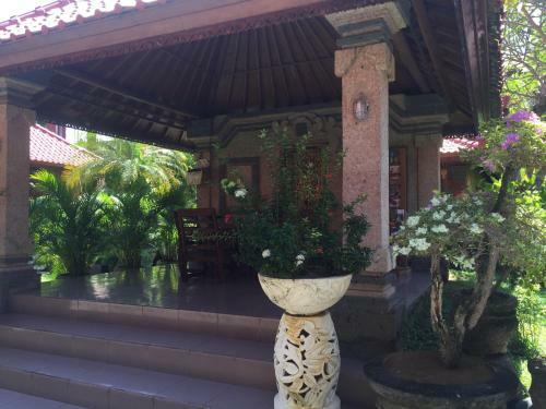 Hotel Agung Cottages