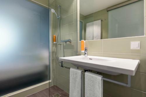 Hotel Super8 By Wyndham Oberhausen