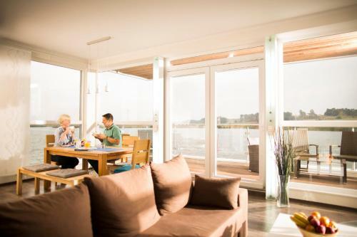 Hotel Schwimmende H�user Im Baltic Sea Resort