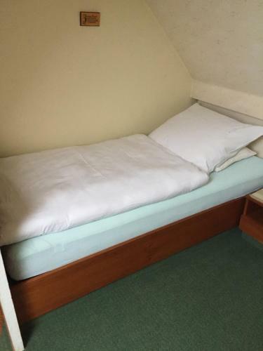 Six Single Rooms - Messe Nord
