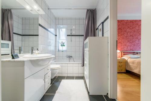 6649 Private Room 2 Persons