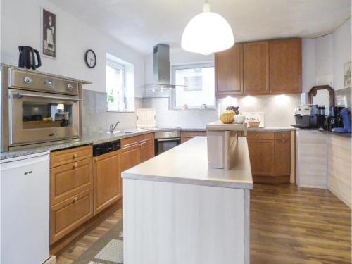 Three-bedroom Holiday Home In Hellenthal