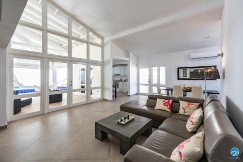 Villa Palm Beach Gem - Right By Hotel Strip, Malls And Beaches!