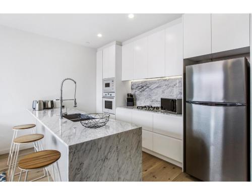Boutique Apartment In Quiet, Sought-after Suburb