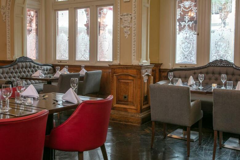 Hotel Crown Moran