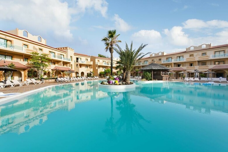 Apartamentos Elba Luc�a Sport & Suite Hotel