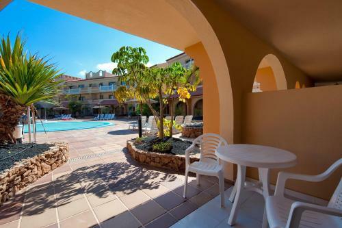 Apartamentos Elba Luc�a Sport & Suite Hotel