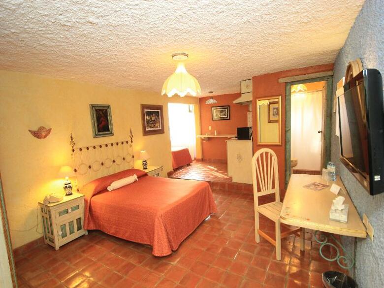 Hotel El Meson De Los Poetas