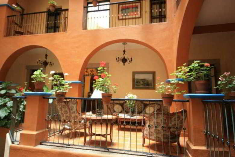 Hotel El Meson De Los Poetas
