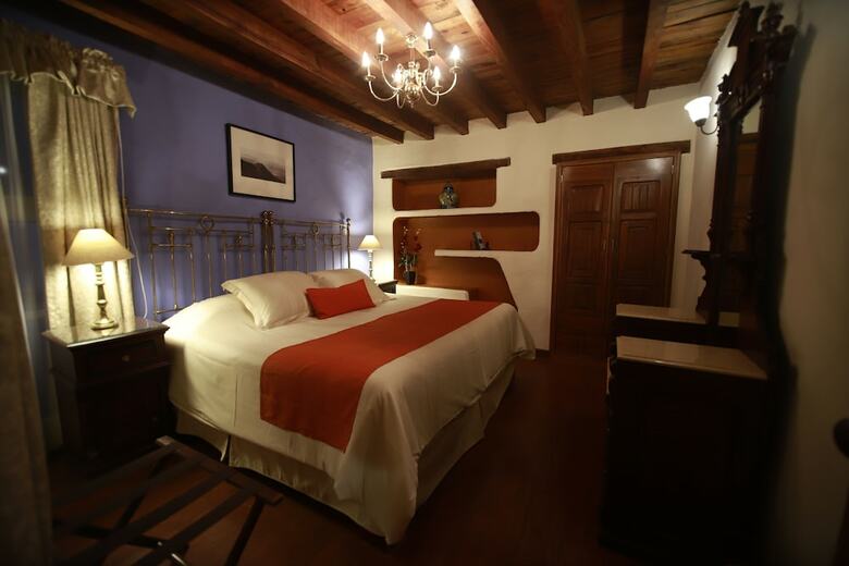 Hotel El Meson De Los Poetas
