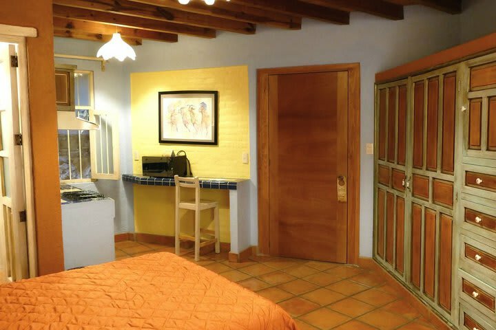 Hotel El Meson De Los Poetas