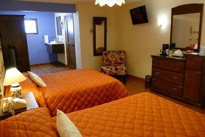 Hotel El Meson De Los Poetas
