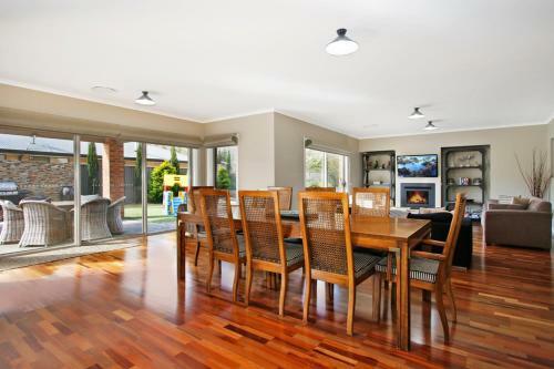 Apartamento Collins Retreat - 4 Bedroom Home With Pool