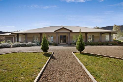 Apartamento Collins Retreat - 4 Bedroom Home With Pool