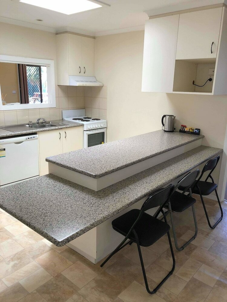 Motel Lakes Jakaranda Holiday Units