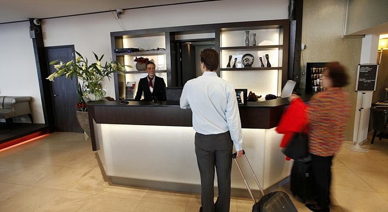 Ayun Hotel
