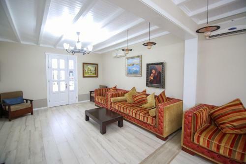 Hostal Vila Kristi