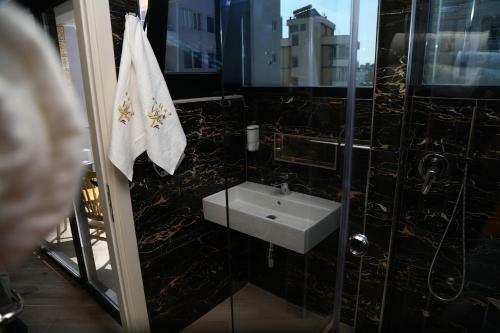 Vila One Beach Hotel