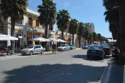 Besi Apartments