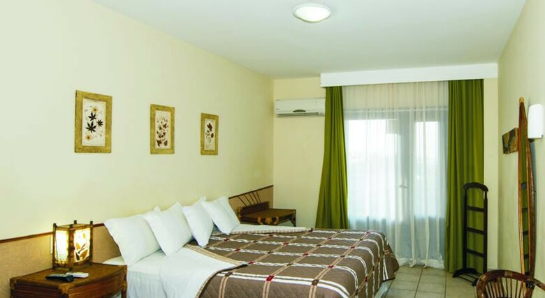 Divi Divi Praia Hotel