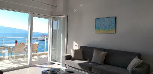 Bay View Apartment